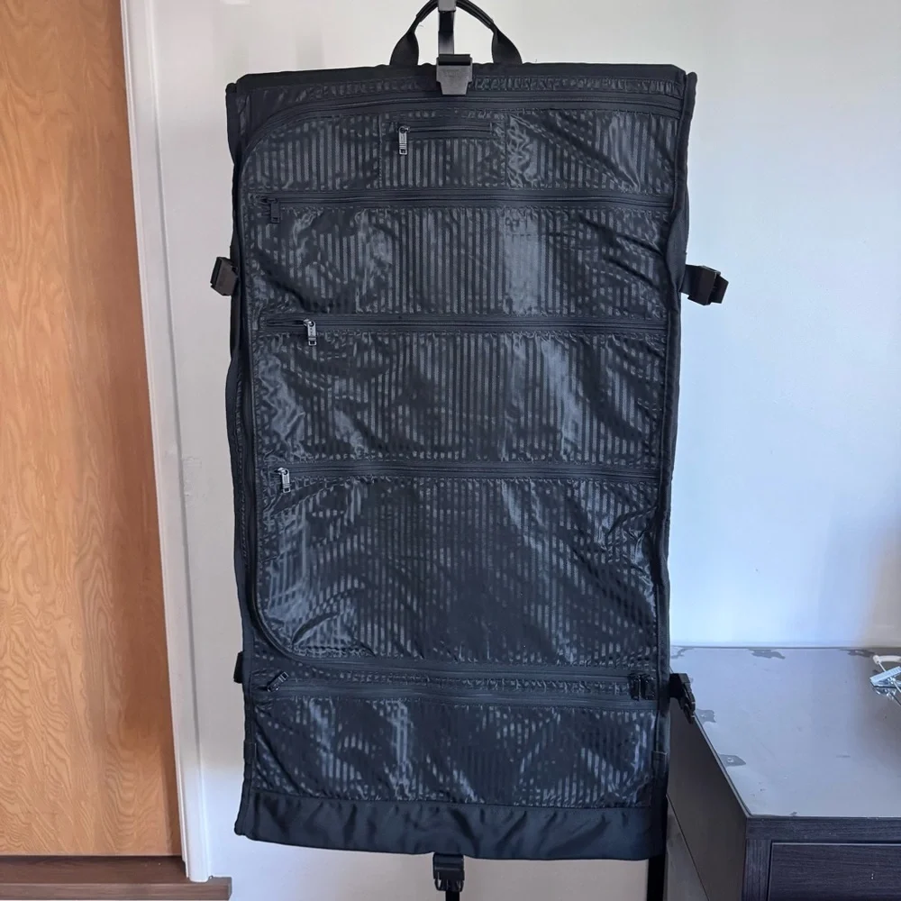 Tumi Black Men's Travel Garment Bag
